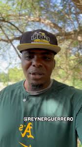 Andres Duverge's Instagram, Twitter & Facebook