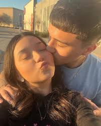 Steven Parra (@Stevo_hoops)