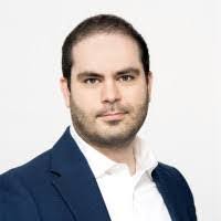 Nader Farhat's Instagram, Twitter & Facebook