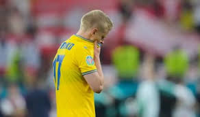 Півзахисник збірної україни олександр зінченко став кумом партнера по національній команді миколи матвієнка. Meni Duzhe Soromno Zinchenko Vvazhaye Sho Gravci Zbirnoyi Ukrayini Povinni Pereosmisliti Stavlennya Do Spravi Unian