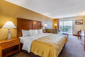 Shared furnished room with own bathroom in an apartment. Quality Inn Suites Oceanblock Hotel In Ocean City Md Book Now