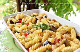 Ricette gnocchi e pasta pasta fredda pasta fredda con melanzane grigliate, pomodorini. Pasta Fredda Con Melanzane Mozzarella E Pomodorini Ricetta Squisita