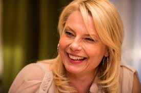 The movie is directed by helena bergström (mending hugo's heart, holy mess) and stars molly nutley, marie göranzon. Eine Schone Bescherung Film Rezensionen De