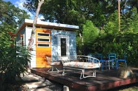 An 168 Square Foot Modern Kwik Room By Kanga Room Systems Photo Via Kanga Room Systems Garden Shed Office Conve Backyard Sheds Backyard Office Backyard Cottage