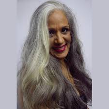 Rostros y voces de mujeres en la lucha contra el contrato minero 406