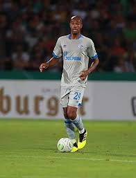 He spent most of his professional career with stuttgart and wolfsburg in germany's. Naldo Footballer Born 1982 Wikipedia