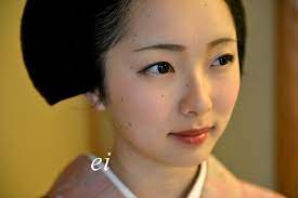 舞妓とし真菜 瞳に ちょっとそこまで 舞妓 風の盆 まめ藤