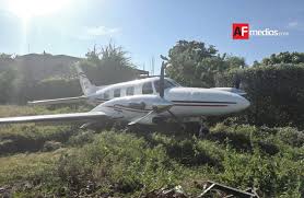 Cerca e confronta tra oltre 23 hotel a lazaro cardenas per trovare le migliori offerte con momondo. Avioneta Se Despista En El Aeropuerto De Lazaro Cardenas Michoacan Afmedios Agencia De Noticias