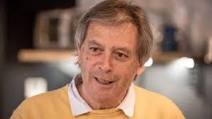 Chris Alpe's Instagram, Twitter & Facebook