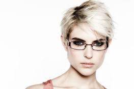 Nivea kurzhaarfrisuren damen brillenträger | femmes à lunettes … Frisur Zur Brille Einfache Styling Tipps Brillenstyling