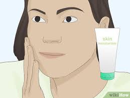 How to Wear Makeup at a Young Age (with Pictures)