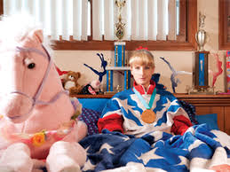 In the bronze the big bang theory's melissa rauch plays washed up gymnast hope annabelle gregory who still managed to medal at the 2004 rome olympics after shattering her achilles during a routine. Foul Mouthed And Faded The Bronze Is A Polished Turd Of A Film Aggressive In Its Unpleasantness National Post