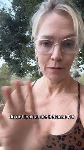 The prettiest roses 🌹🤗, So glad I finally got to spend some of my time in  my garden and got such a nice surprise💗 they smell AMAZING