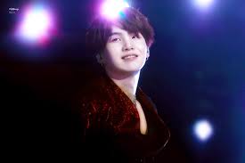 See a recent post on tumblr from @selektapop about suga seesaw. Fistbump On Twitter 180912 Lys In Oakland Seesaw Game Bts Suga Bts Twt