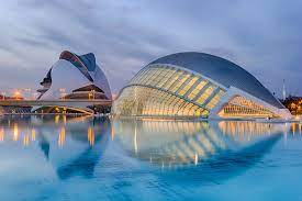 Die stadt ist die hauptstadt der autonomen region valencia und die drittgrößte stadt spaniens ist. Valencia Sehenswurdigkeiten Tipps Beste Reisezeit Und Mehr