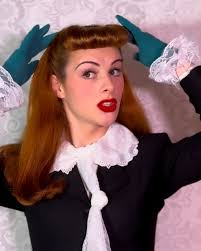 🎶Don't tell me the lights aren't shining any place but there!🎶 This  recreation has been in the works for a while now and I'm so glad I can  finally share it! This