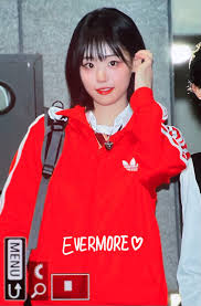 Hina .•♡ on X: RT @evermore_qe: 240531 블루나영과 레드나영은 취향차이 QWER hina 히나  냥뇽녕냥 장나영 @hapycb t.coOptc5GyFPK  X