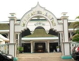 Wisata religi indonesia yang pertama adalah masjid istiqlal yang terletak di jakarta. Sistem Informasi Masjid