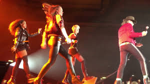 Am wochenende kommt udo lindenberg mit seiner deutschlandtournee nach stuttgart. Udo Lindenberg Hinterm Horizont Stuttgart 2017 Youtube