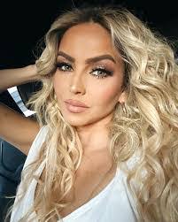 Karla Days's Instagram, Twitter & Facebook