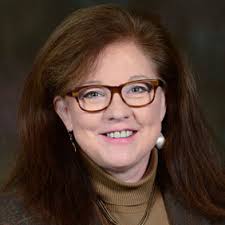 Lynn Roper's Instagram, Twitter & Facebook