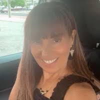 Elizabeth Capurso's Instagram, Twitter & Facebook