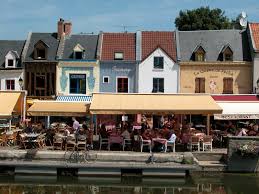 Le Quai Belu A Amiens En Picardie C Crt Picardie Sam Bellet Places France Baie De Somme Et Les Regions De France