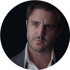 Eddie Pinero's Instagram, Twitter & Facebook