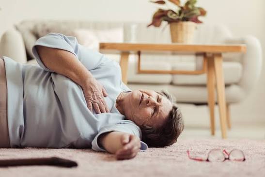 Bác sĩ chỉ cách phân biệt đột quỵ và đột tử để sơ cứu đúng cách