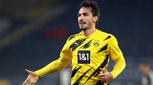 Verteidiger mats hummels ärgerte sich über die fehlende effizienz seines teams. Bundesliga Bvb Siegt Dank Hummels In Bielefeld Sport Sz De