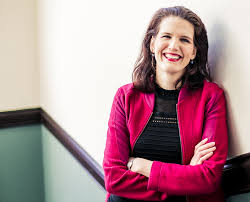 „was wir gerade versuchen, ist, das schlimmste zu verhindern. mai thi ist mit einem chemiker verheiratet, noch in diesem jahr erwartet das paar das erste gemeinsame kind. Nguyen Kim