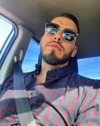 Misael Rivera's Instagram, Twitter & Facebook