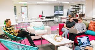 Interior Design Schools Graduate Programs California Interior Designers Institute Programs in interior design are generally offered by colleges and universities that have architecture schools, though some art schools offer programs as well.