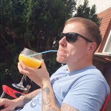 Adam Fallon (@AdFal_)