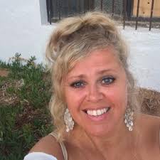 Astrid Adams (@Astrid12Adams)