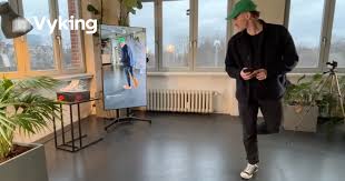 Smart Mirror With Augmented Reality