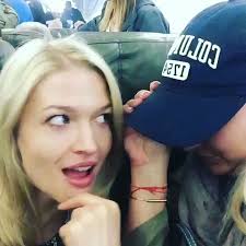 Julia Burrows (@atjuliaburrows)