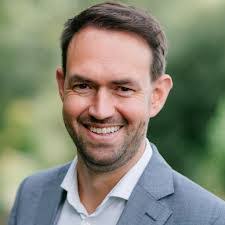 Kevin Kuhl's Instagram, Twitter & Facebook