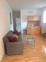 Finden sie ihr neues zuhause auf athome. Voll Moblierte 2 Zimmer Wohnung Im Altbau