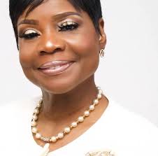 Amber Murray is the boss behind Fuel Flo! @fuelflosc ⛽🔥 This Black woman  entrepreneur is shaking up the energy game with her innovative fuel  delivery company! 🚚💨 Fuel Flo brings gas straight