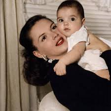 WHAT MOVIE DO YOU THINK OF WHEN γοι SEE MATTHEW LILLARD