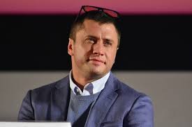 Актёр павел прилучный впервые высказался о романе с мирославой карпович после слухов о предложении руки и сердца. Malo Sna Rabota Na Nervah Karpovich Podsela Na Kapelnicy I Byuti Ukoly