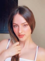 Janet Pfeifer's Instagram, Twitter & Facebook