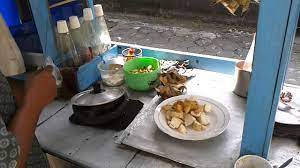 Ulek bawang putih, kacang dan cabe rawit hingga lada halus. Cara Membuat Tahu Kupat Jogja Youtube
