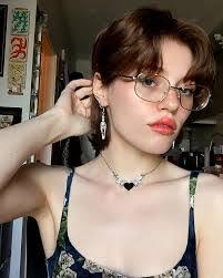 Paris Summers's Instagram, Twitter & Facebook