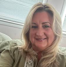 Here she is our very own Baillieston Girl.. Alana Jackson. Making her debut  at the Edinburgh Fringe with her very own “Stand up show” if you're  planning The Fringe in August. Get