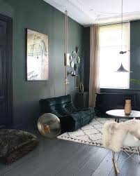 Green is a great contrast to the red color, so it is a natural choice to match the rich shade of cherry hardwood floor. Interior Black Wall Living Room Novocom Top