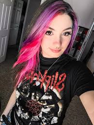 Hey , a new year and a new account Can you be my friends MOAs !!!