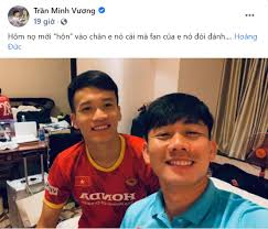 Listen to hoàng đức huy | soundcloud is an audio platform that lets you listen to what you love and share the sounds you create. Hoang Tá»­ Ä'á»©c Huy Xuan TrÆ°á»ng Va áº£nh Ä'á»™c Tren May Bay Cá»§a Dan Sao Ä't Viá»‡t Nam Ä'i Uae Bang Sport