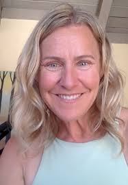 We finally got to try out Riley Station tonight. What a breath of fresh  air! The staff was all smiles and very helpful. We were immediately seated  to a table by the